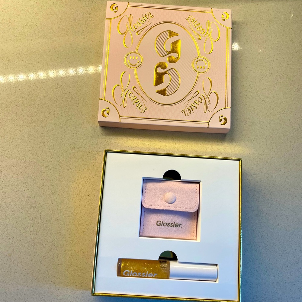 GLOSSIER LIMITED EDITION GOLD KIT HOLIDAY 2020